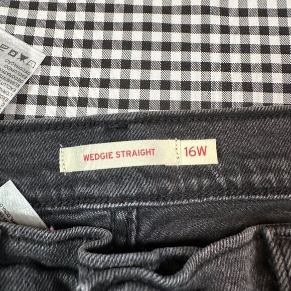 Levi's Wedgie Straight Grey Distressed Denim Jeans Women's Size 16W - Picture 3 of 6